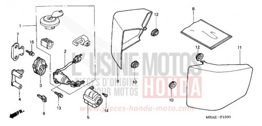 COUVERCLE LATERAL VT750C2Y de 2000
